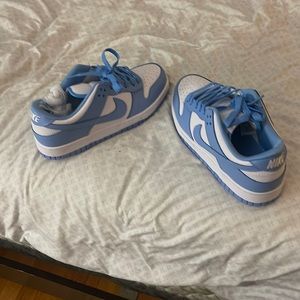 Nike UNC dunks